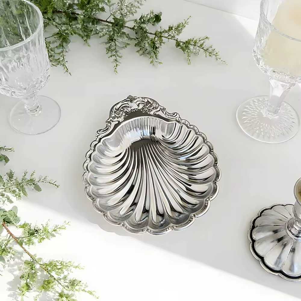 Assiette à dessert vintage couleur argent
