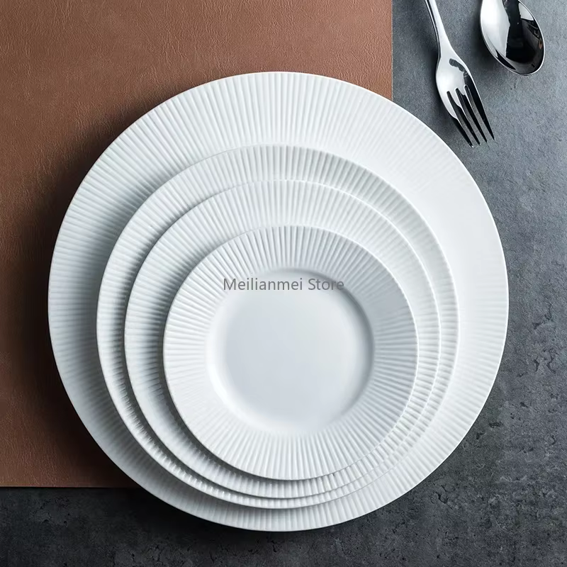 Assiette en céramique, assiette à rayures blanches en relief