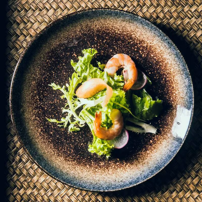 Assiette de service japonaise en céramique