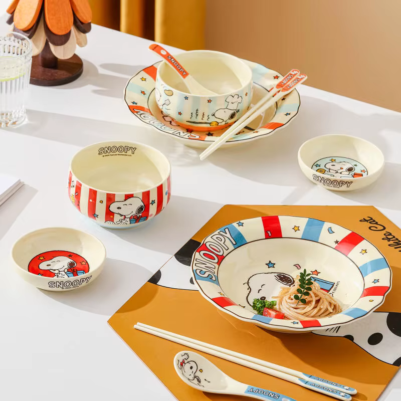Vaisselle en céramique mignonne