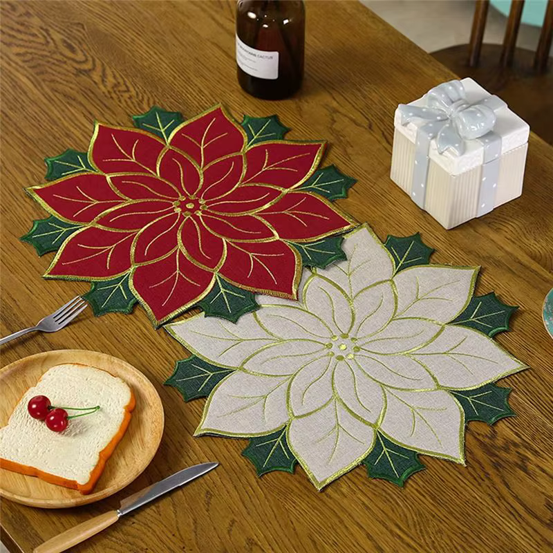 Napperons brodés de noël tendance chaude