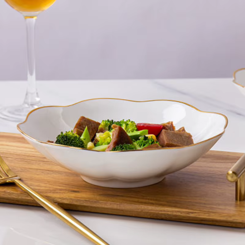 Assiettes en forme de fleur