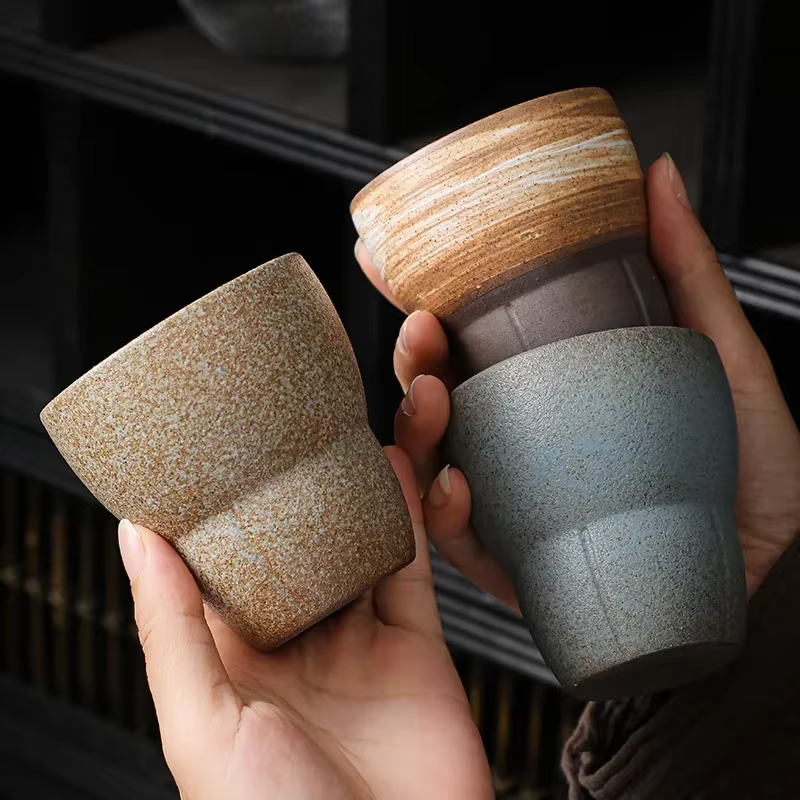 Tasse à café expresso en poterie grossière de style japonais