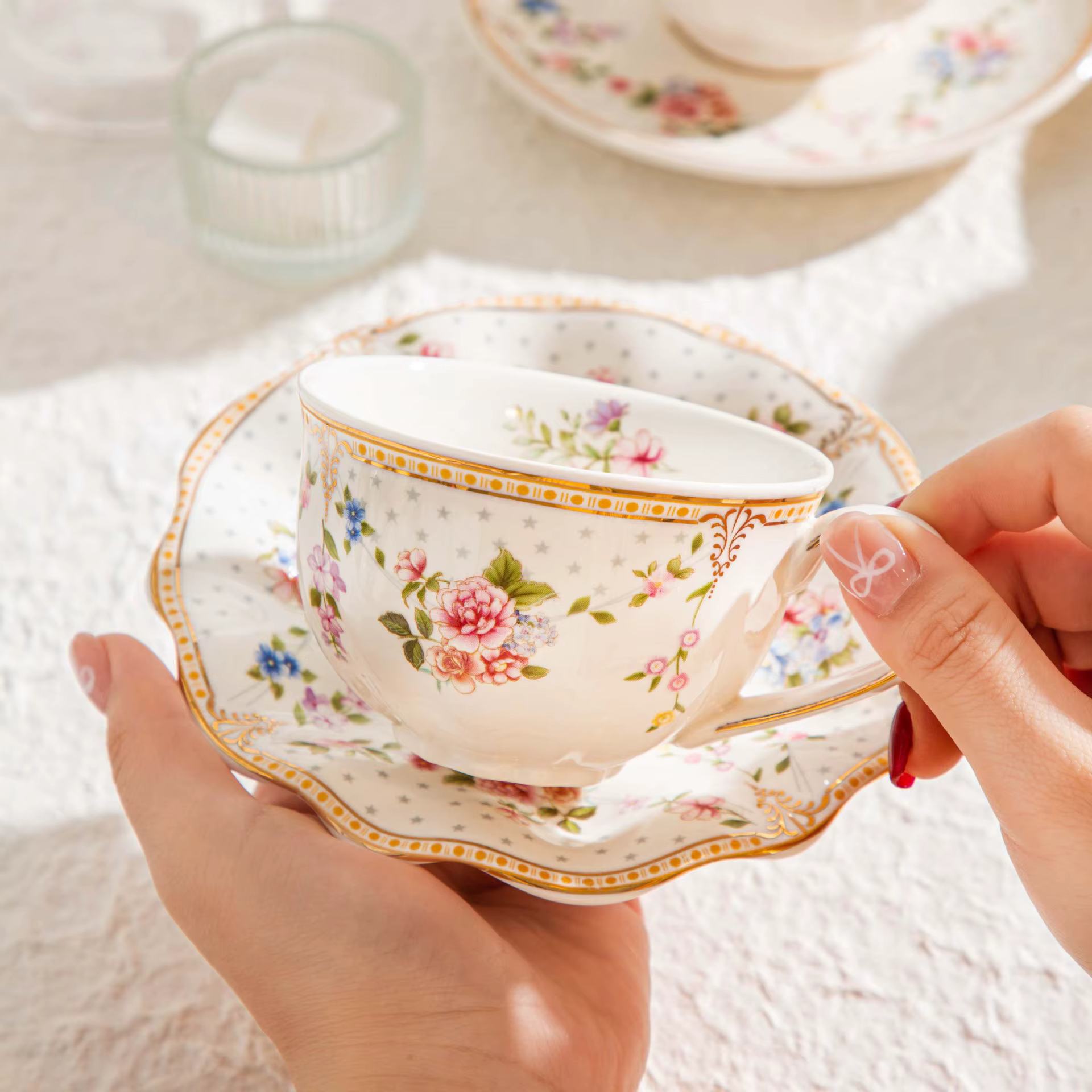 Ensemble tasse à café et soucoupe française