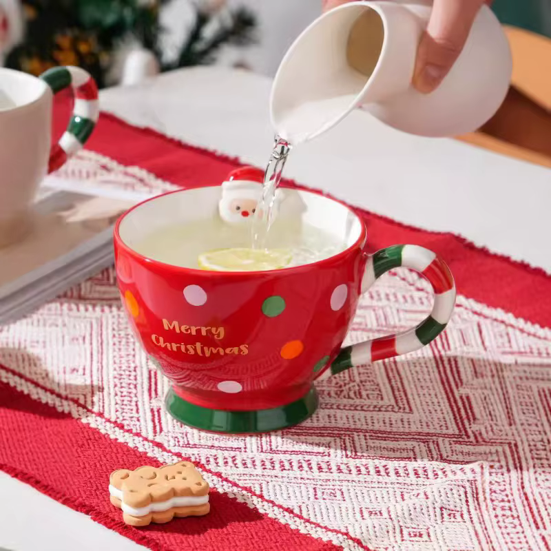 Tasse de noël en céramique