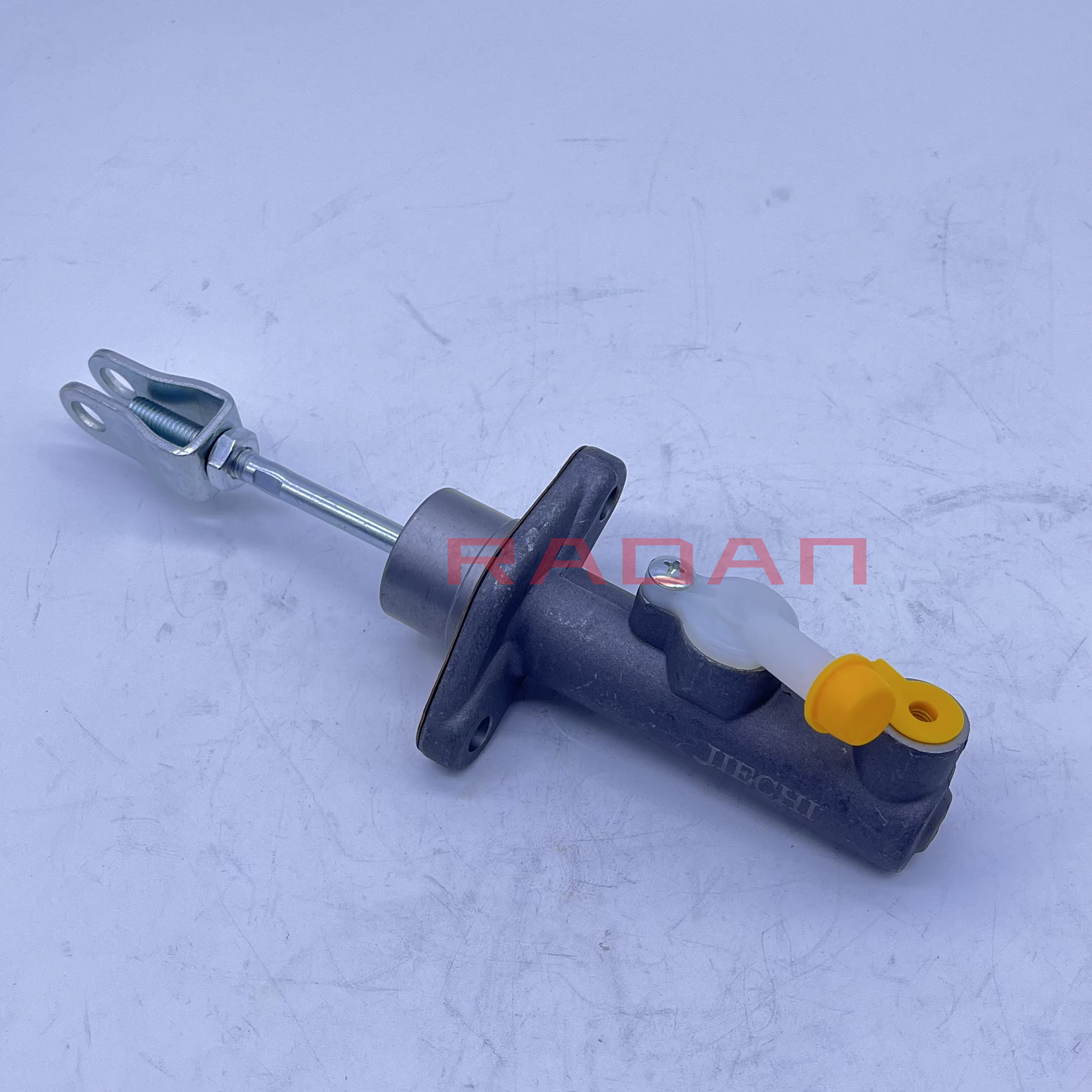 Intervalles de maître d'embrayage pour MG ightMG 350