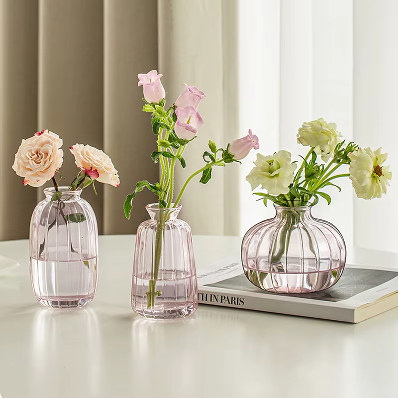 Vase en verre transparent