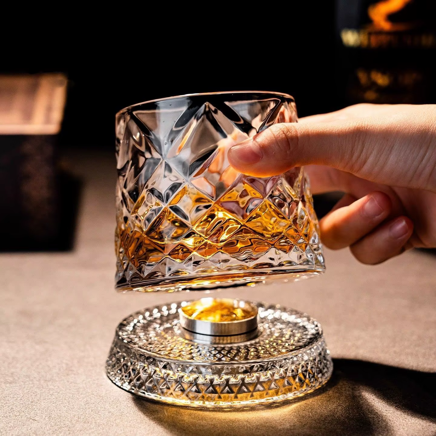 Nouvelles Verres à Whisky Rotatifs 2026 avec Base en Verre