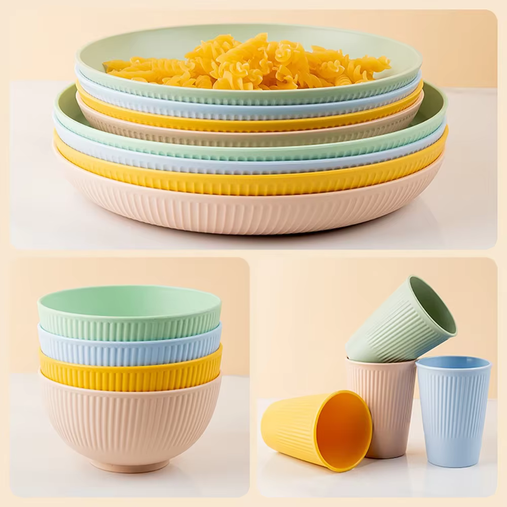 Ensemble de couverts en paille de blé