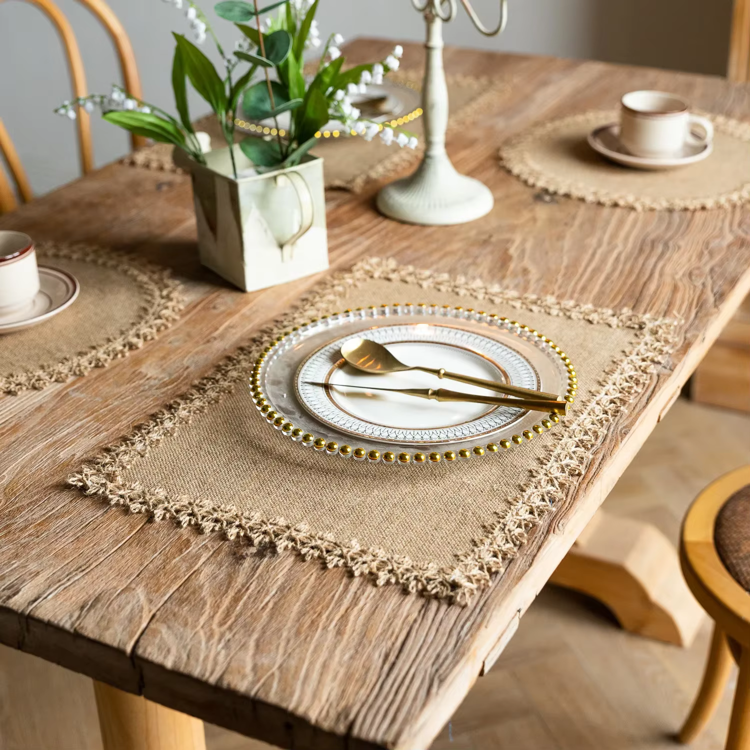 Sets de Table Tressés en Jute