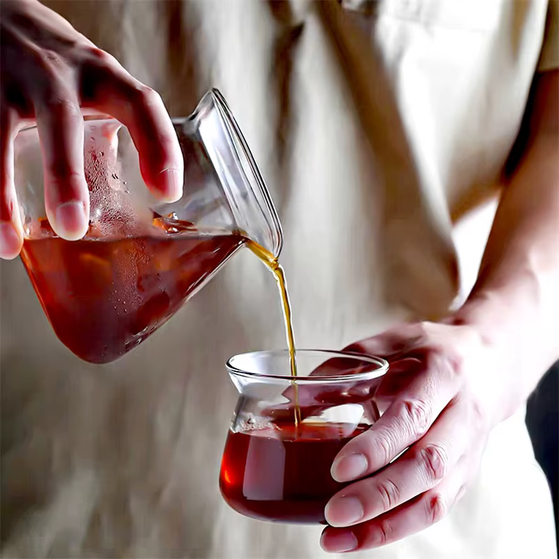 Cafetière en verre infusée à la main