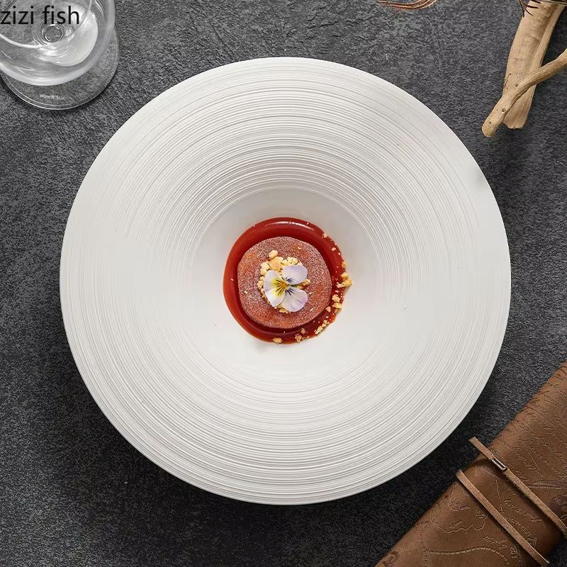 Assiette de service en céramique blanche