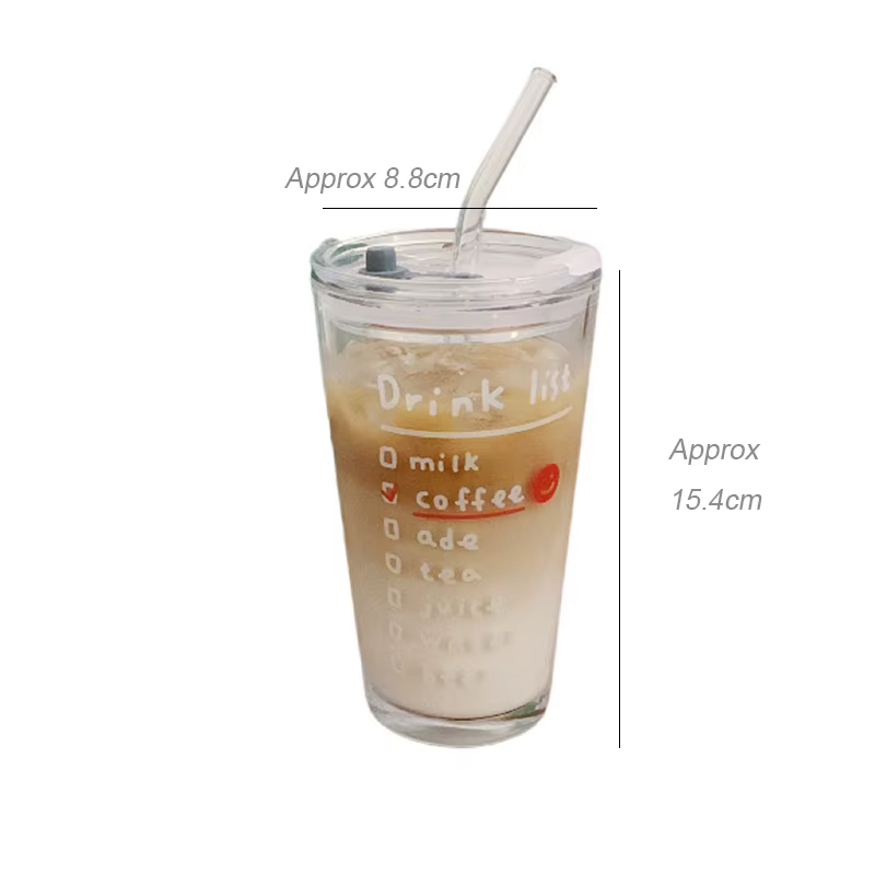 Bouteille d'eau en verre avec paille et couvercle