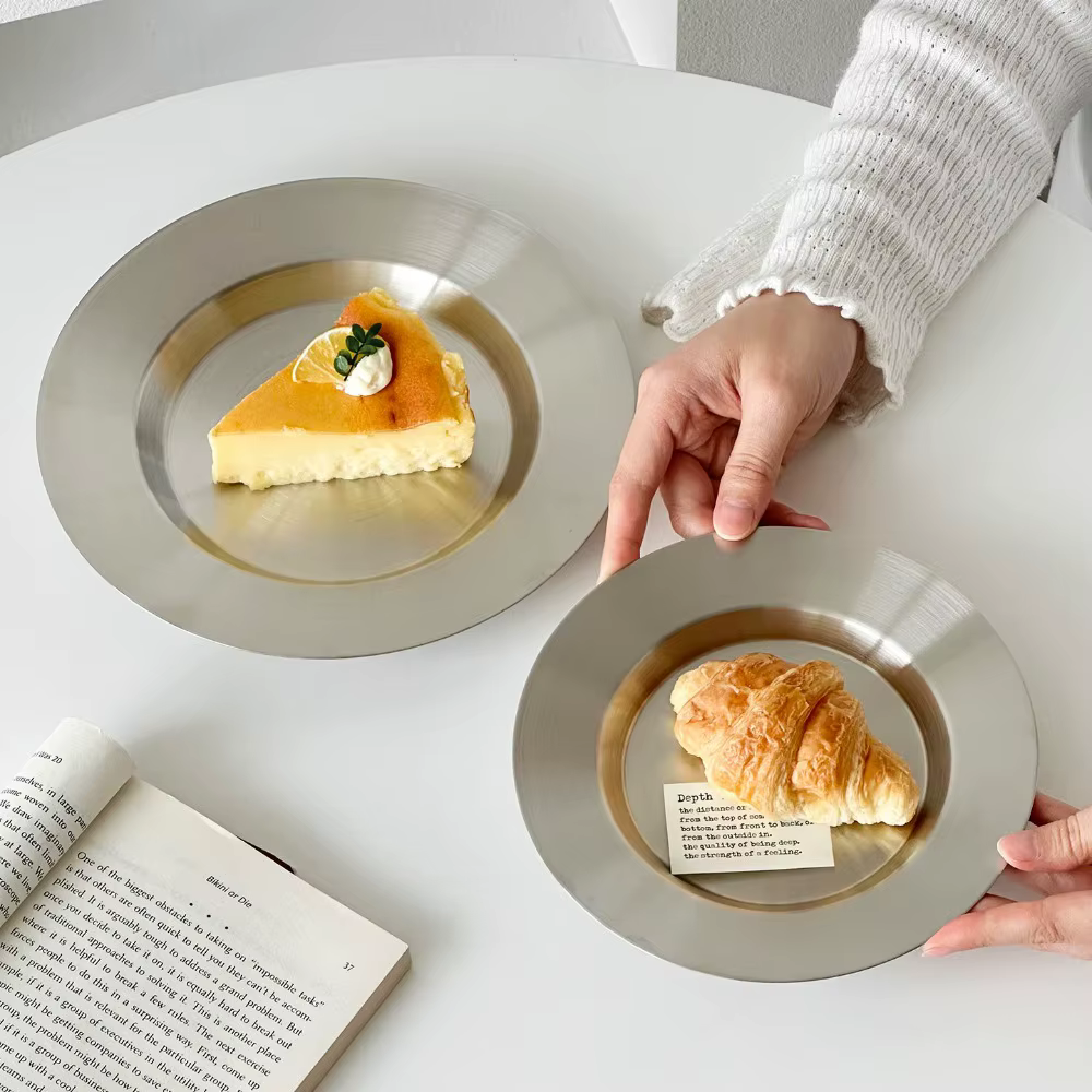 Assiette coréenne ronde en acier inoxydable pour steak