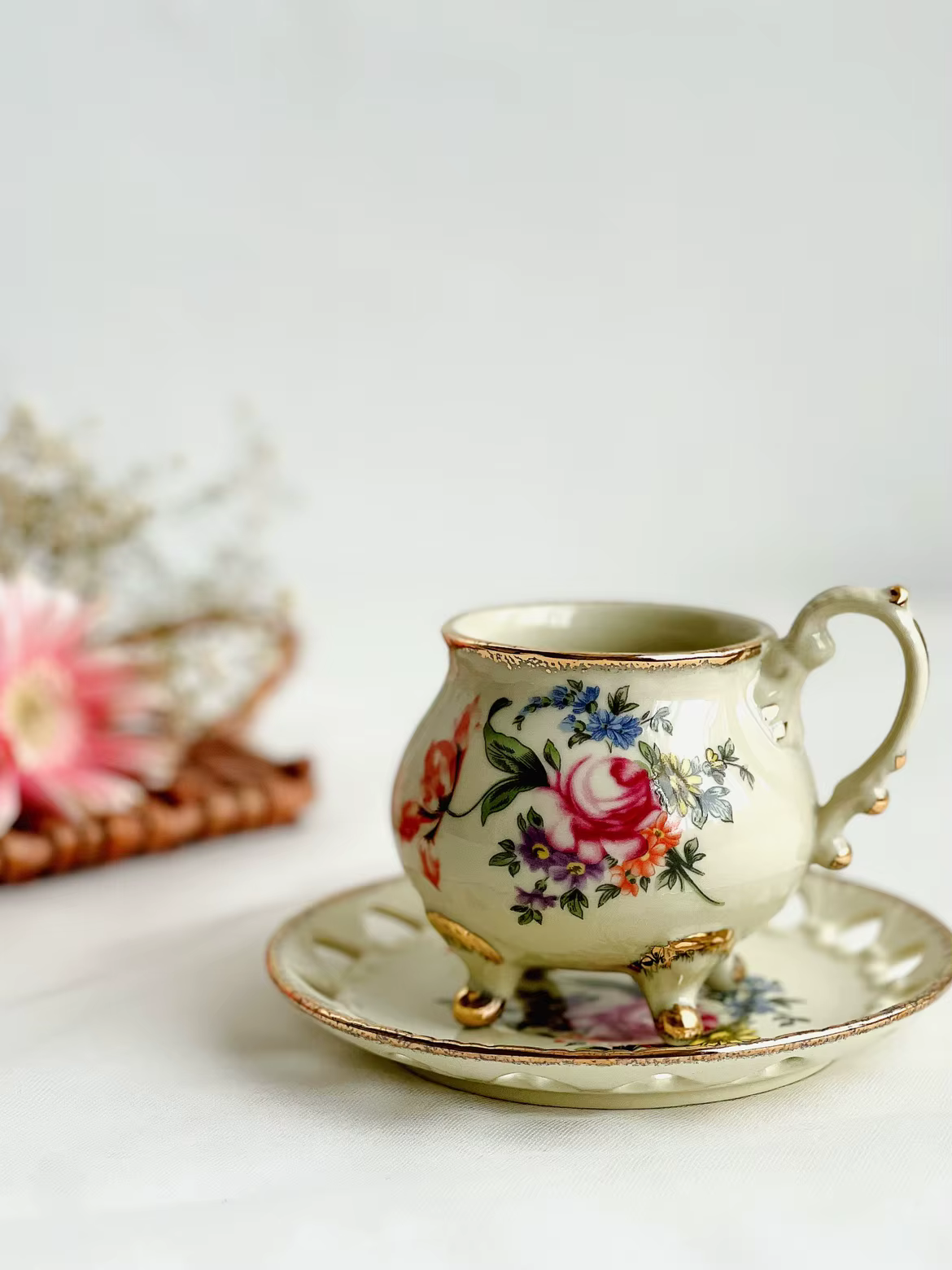 Tasse florale à quatre pattes de style cour rétro