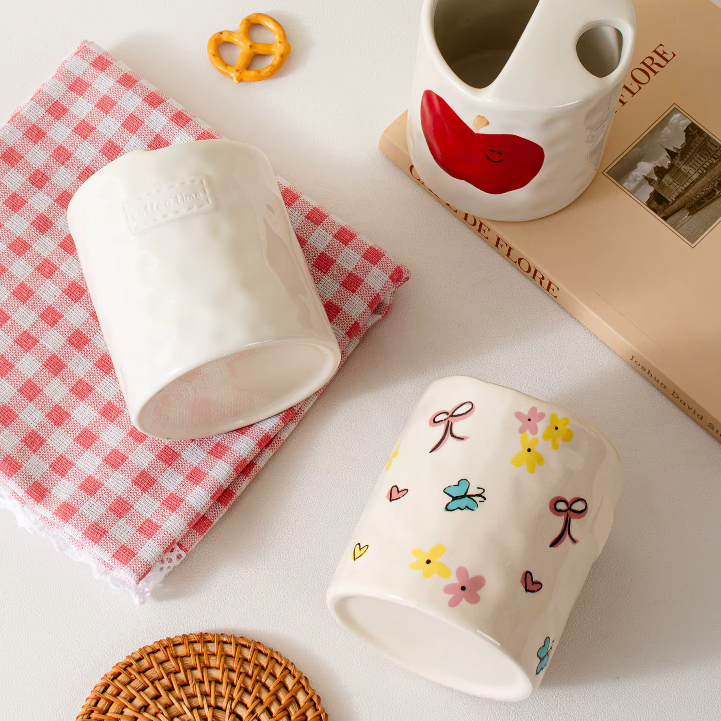 Tasse à café en céramique créative à rayures motif pomme