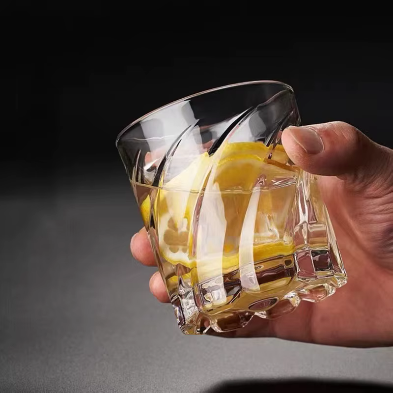 Verre à boire rond transparent pour whisky