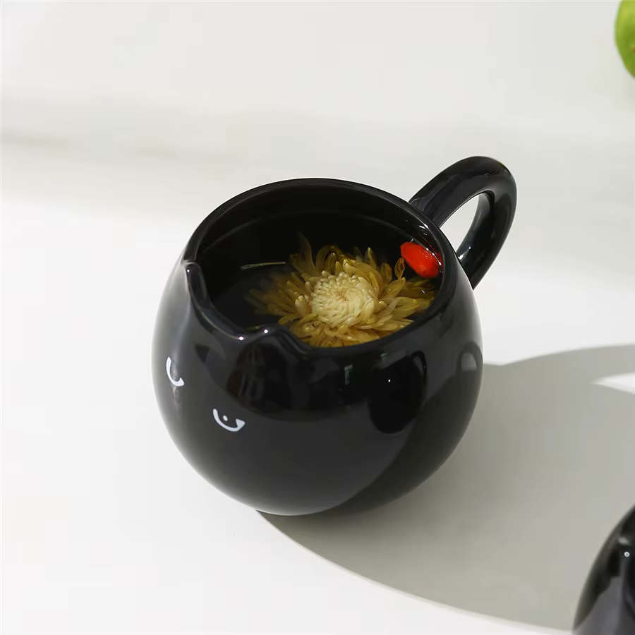 Tasse à café chaton noir