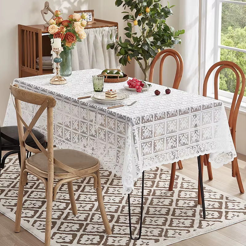 Nappe carrée Beige en dentelle ajourée