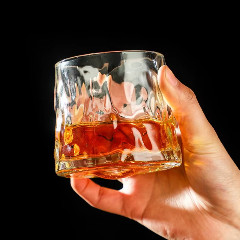 Verre à whisky rotatif avec Base en bois