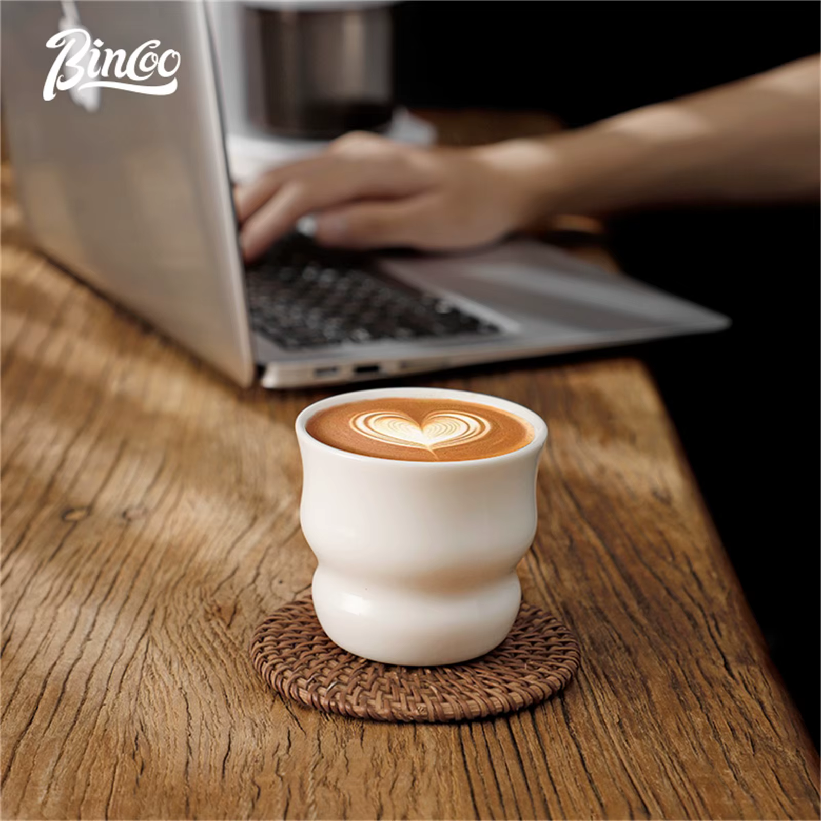 Tasse à café en céramique vintage
