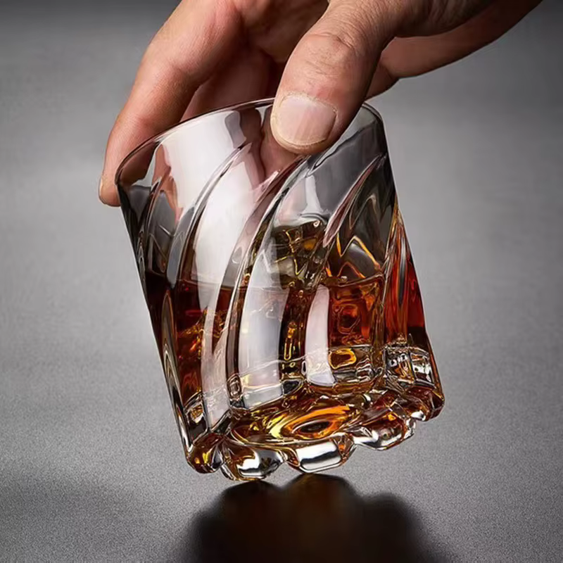 Verre à boire rond transparent pour whisky