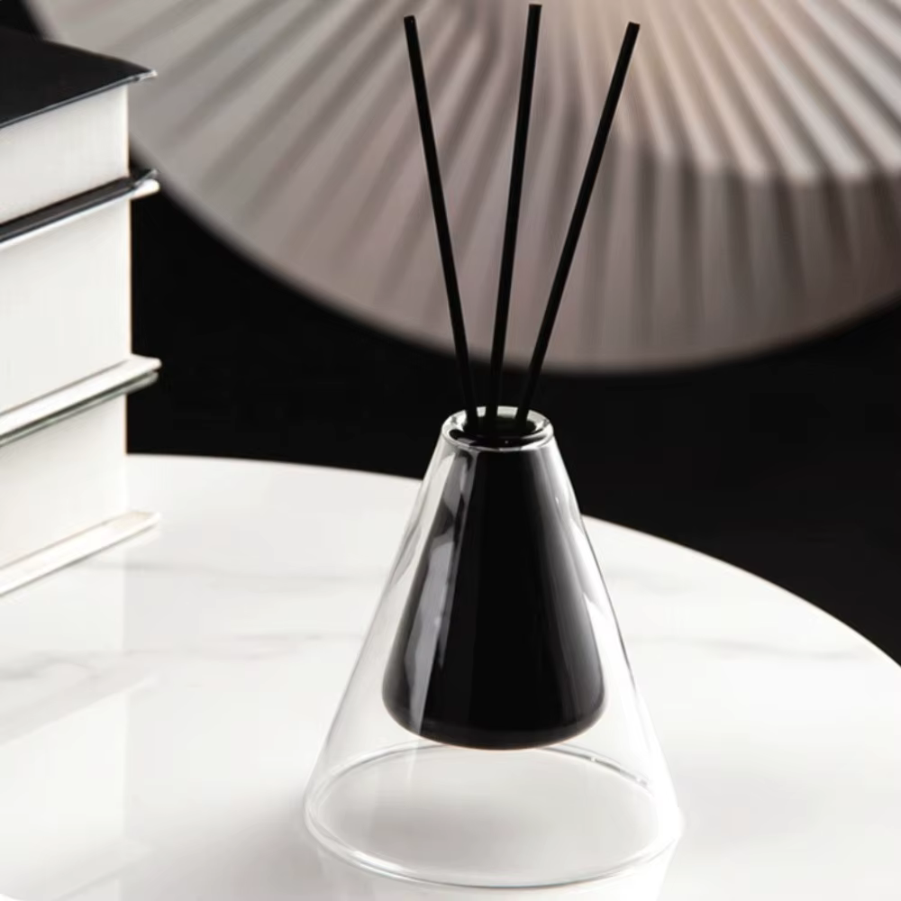 Bouteille en verre d'aromathérapie triangulaire Double couche