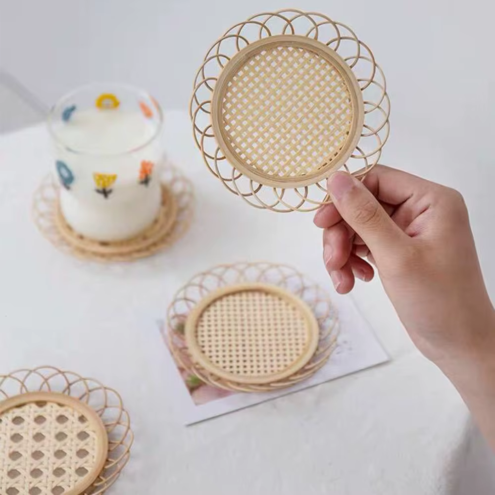 Dessous de verre rond en rotin de bambou fait à la main avec dentelle