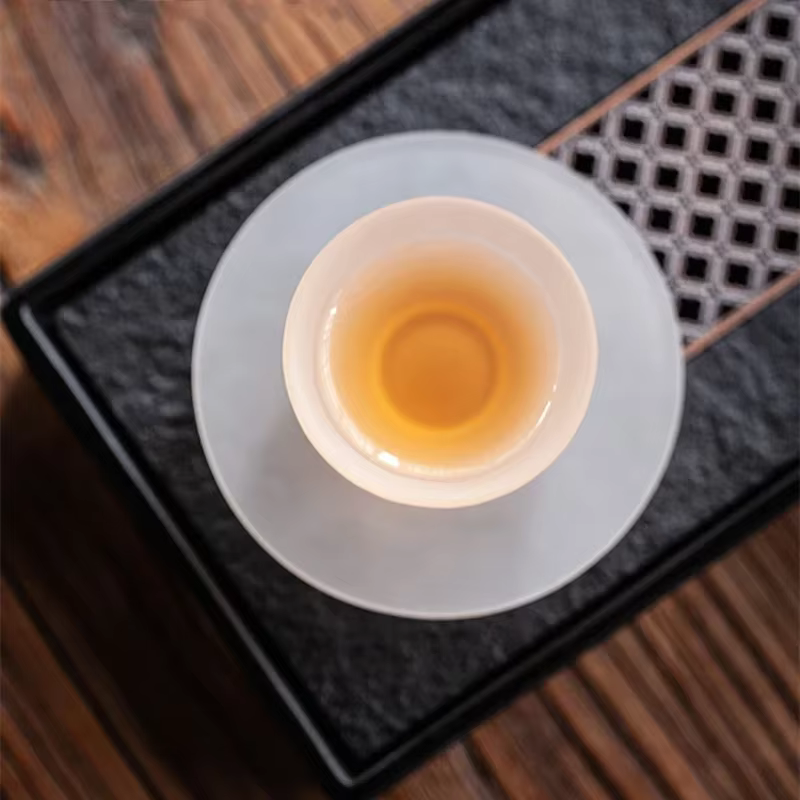 Tasses à thé givrées en forme de nuage