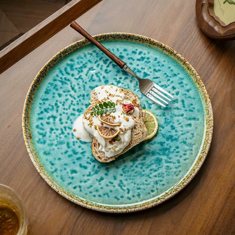 1 pièce Assiette de table en céramique bleu marine à glaçure craquelée de forme spéciale rétro