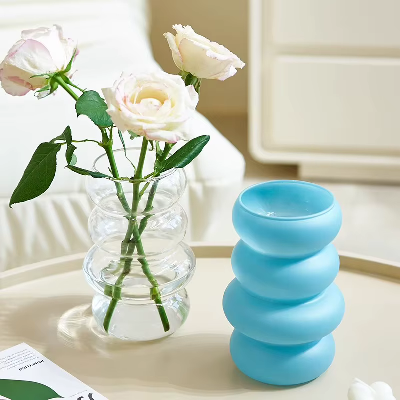 Vase en spirale en verre