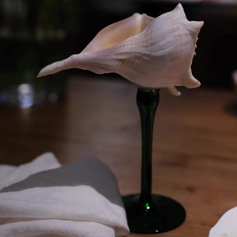 Verre à vin rouge à tige en coquille Vintage