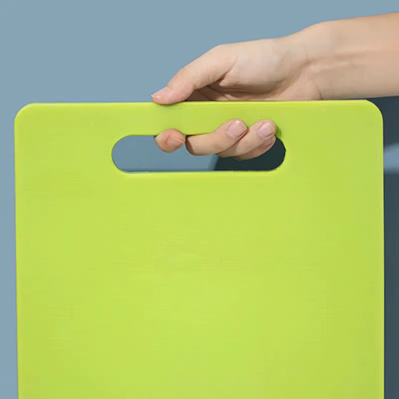 Planche à découper carrée créative