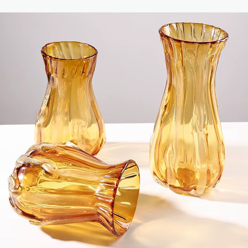 Vase en verre créatif couleur ambre
