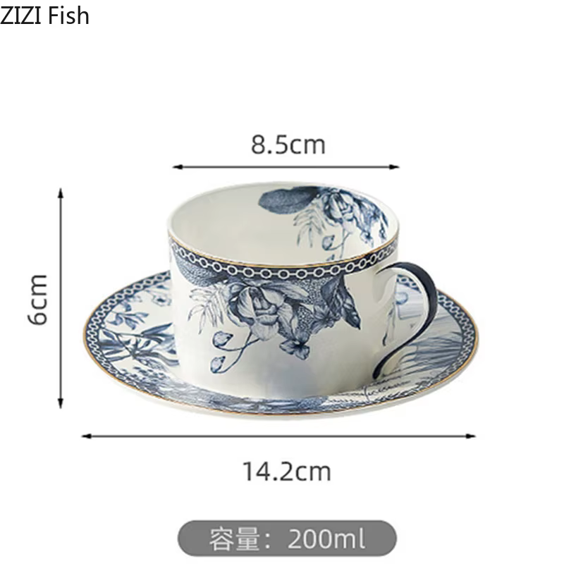 Tasse à café et théière en céramique