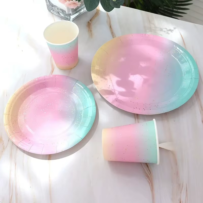 Ensemble de vaisselle Macaron arc-en-ciel pour fête d'anniversaire