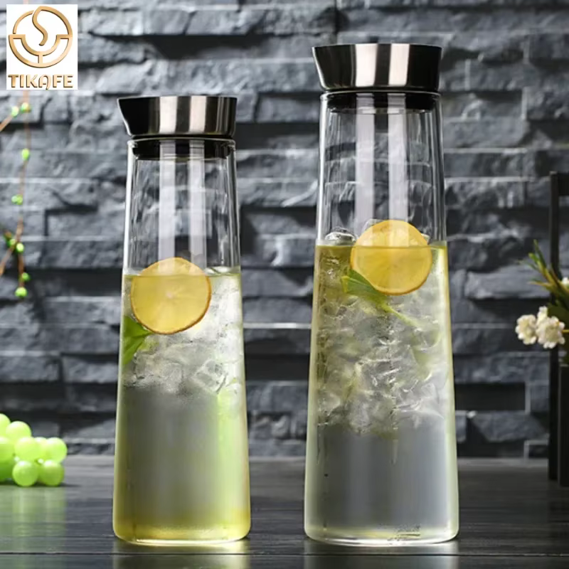 Carafe en verre avec couvercle