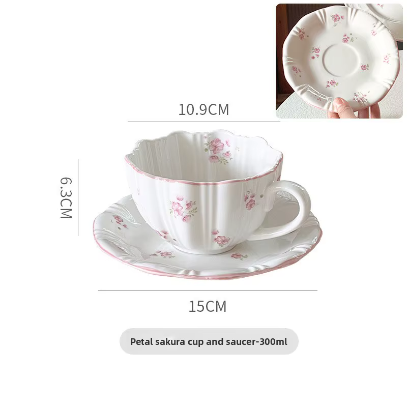 Ensemble tasse à café et soucoupe française