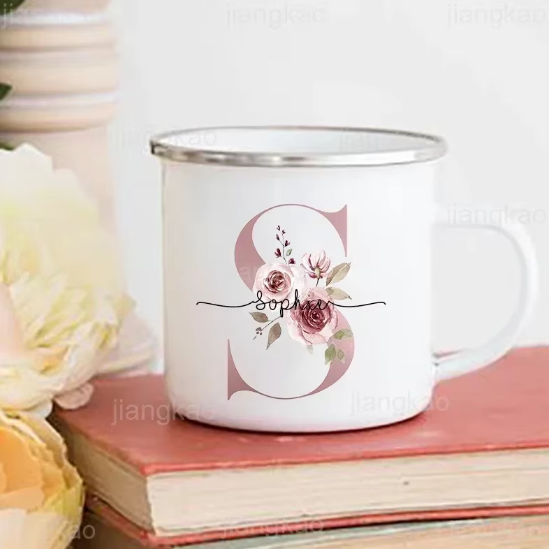Tasse florale personnalisée avec nom initial