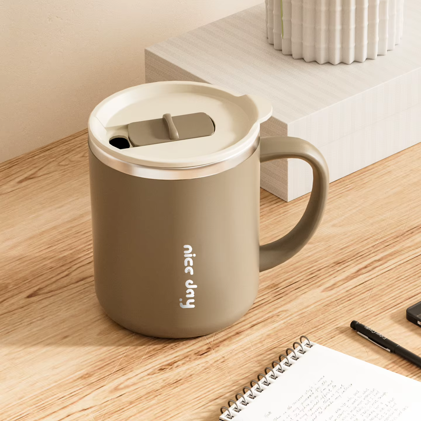 Mug à café isotherme double paroi 400 ml avec couvercle