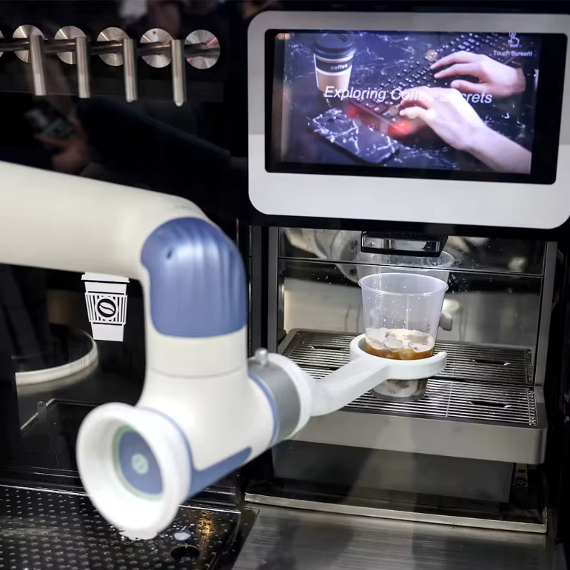 Machine à café robotisée entièrement automatique personnalisée, équipement commercial intelligent pour boissons, pour café et hôtel