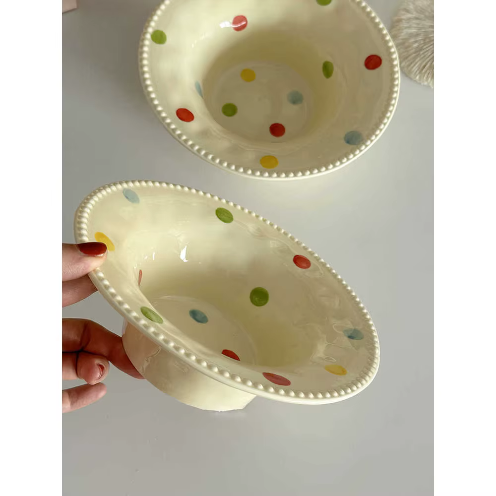 Assiette à pois Bolka en porcelaine de Style coréen