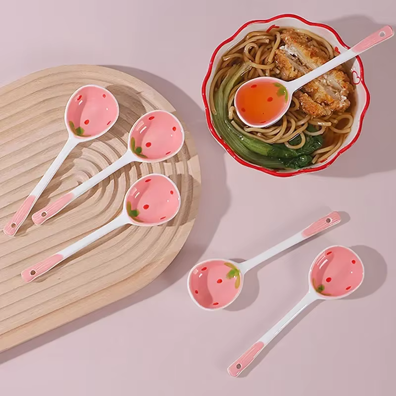 Cuillère à soupe en céramique fraise Kawaii