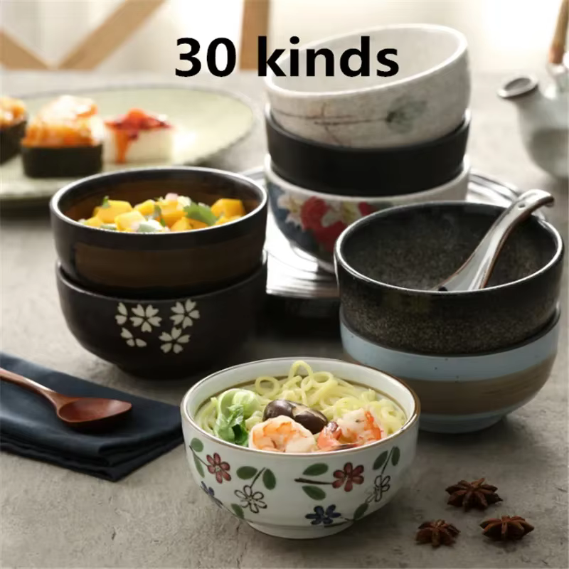 Filles à soupe de riz japonais