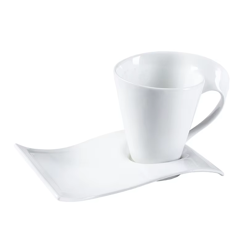 Ensemble de tasses à café et soucoupes en porcelaine ondulée européenne
