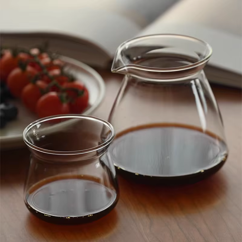 Cafetière en verre infusée à la main