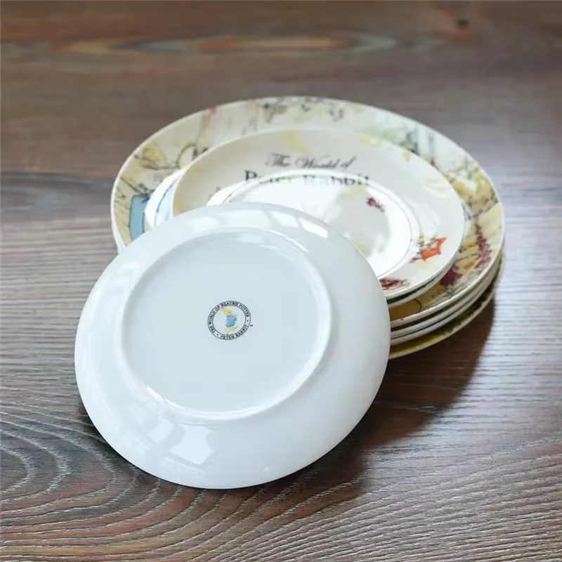 Assiette à collation en céramique