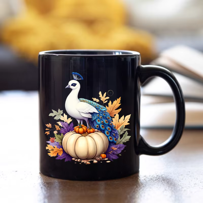 Tasse en céramique, motif de feuille d'automne paon noir et de citrouille