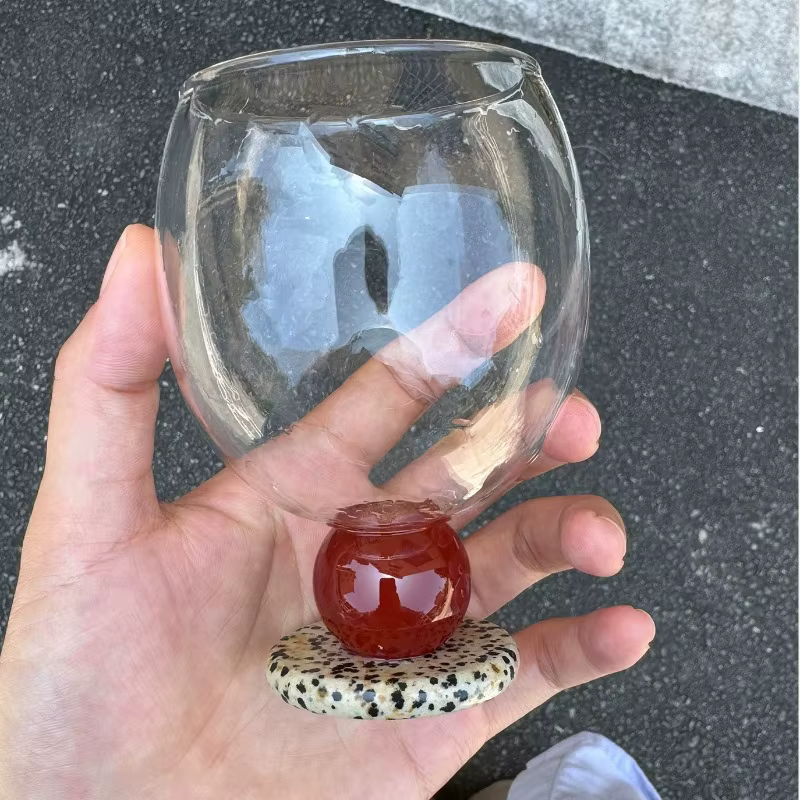 Tasse en verre à Base colorée Simple