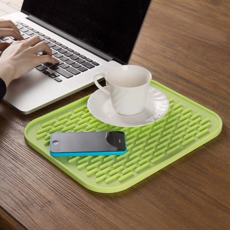Napperon isolé en silicone pour objets de cuisine